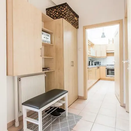 公寓 Sunlit Forest In The Centre *