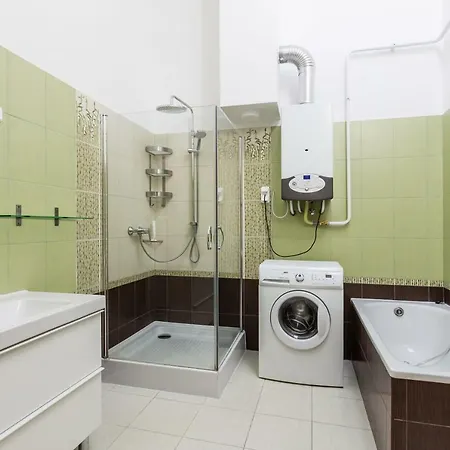 Sunlit Forest In The Centre * ブダペスト